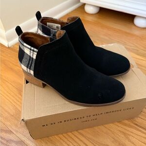 TOMS Black and Plaid Ankle Booties